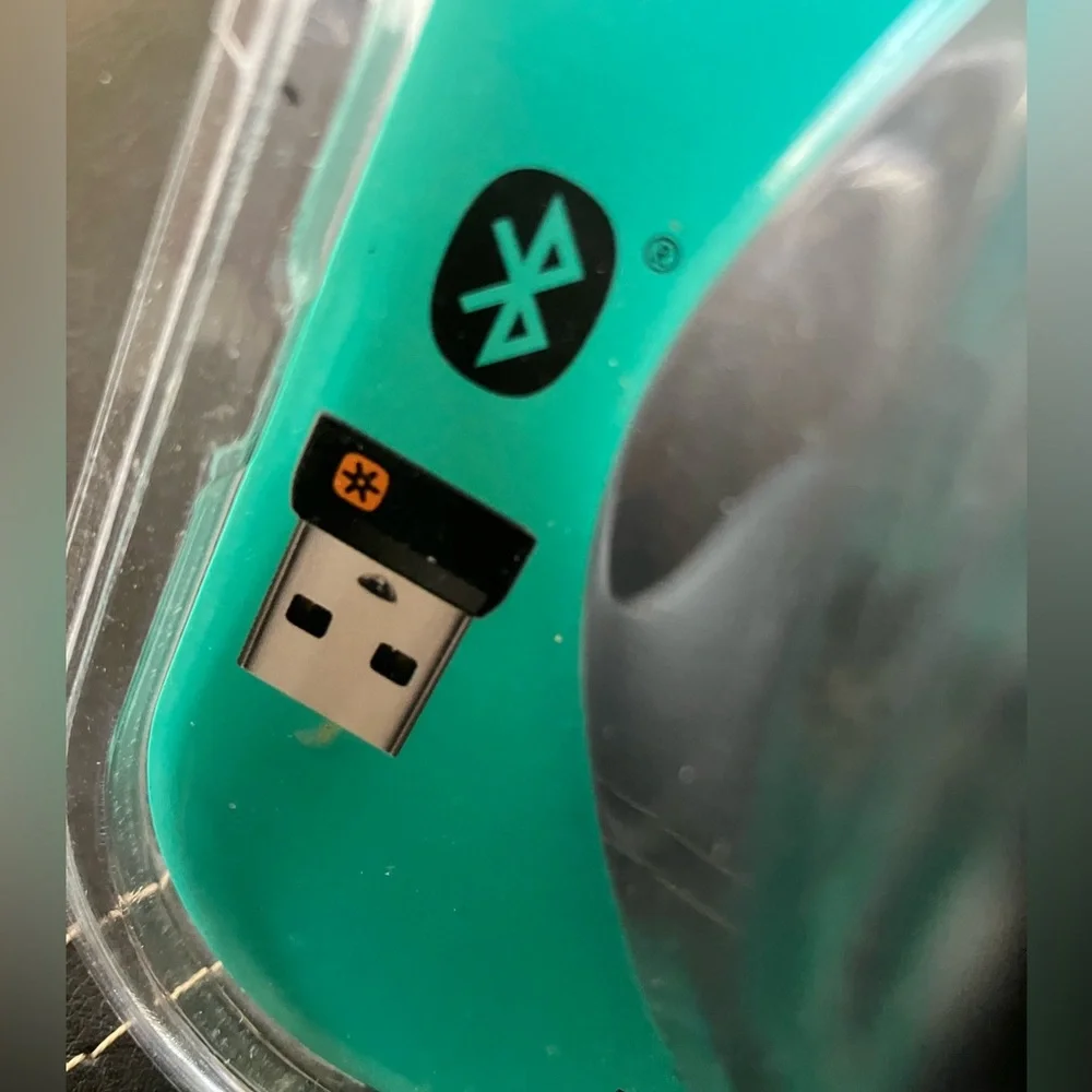 🧨Logitech NIP Pro Mouse